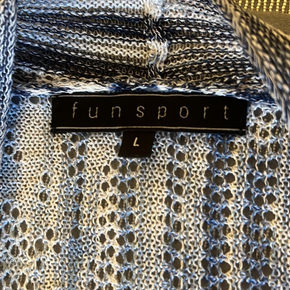 Size L. Multi Blue Colored Light Sweater/Cover Up - Picture 6 of 6